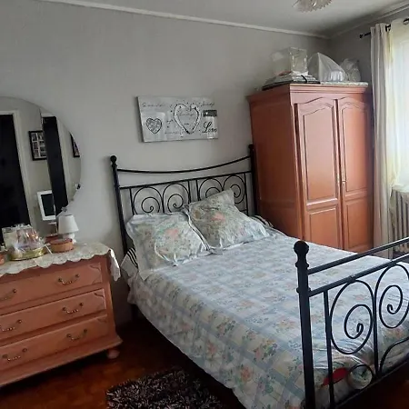 דירה Dans Une Maison *