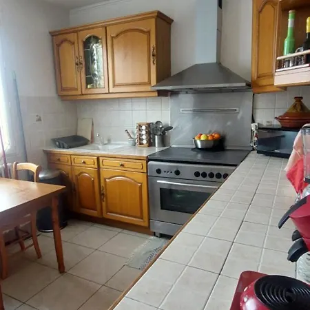 Dans Une Maison *