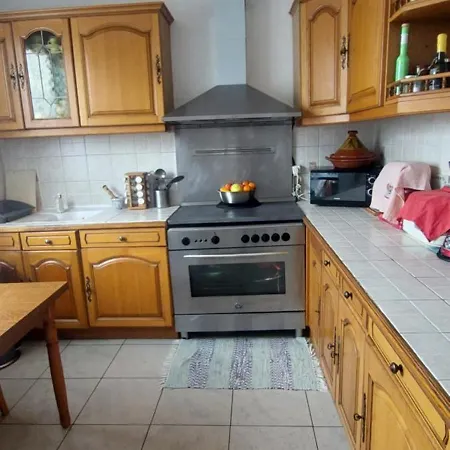 Dans Une Maison * לה בלאן מניל