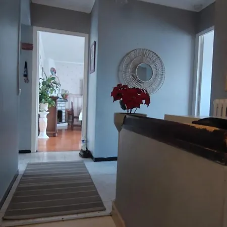 Dans Une Maison לה בלאן מניל